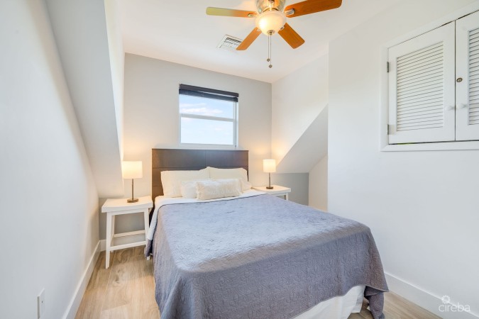 3BED SMB--PARK PLACE