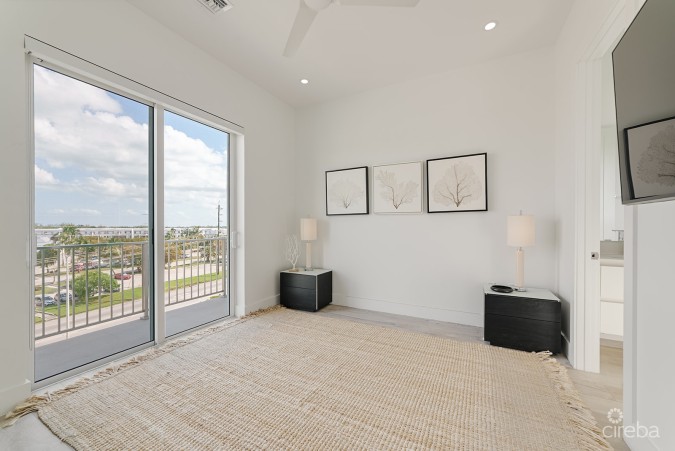 AURA #401 PENTHOUSE - SOUTH SOUND