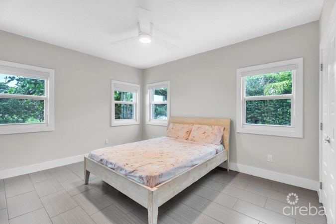OLD PROSPECT GROVES - OCEANFRONT RESIDENCE #11