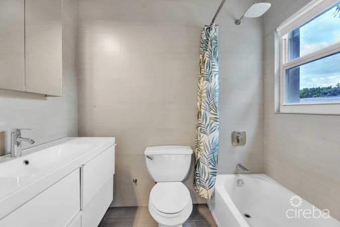 OLD PROSPECT GROVES - OCEANFRONT RESIDENCE #11