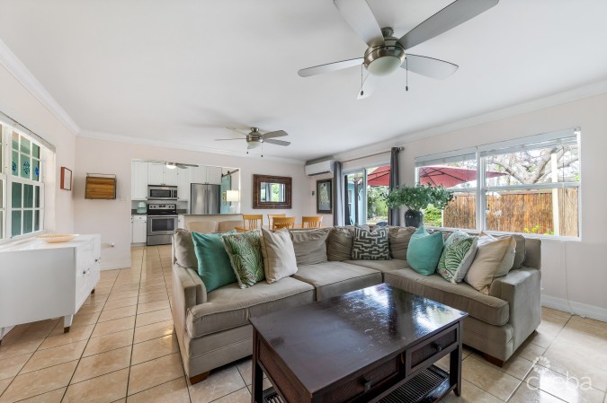 STARLET CRESCENT DUPLEX, WEST BAY