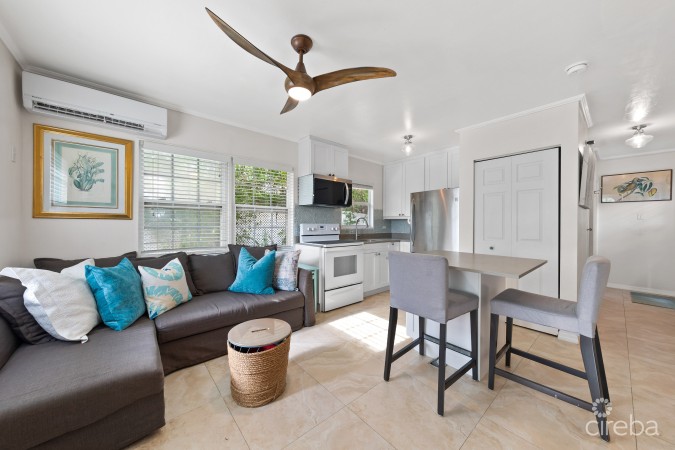 STARLET CRESCENT DUPLEX, WEST BAY