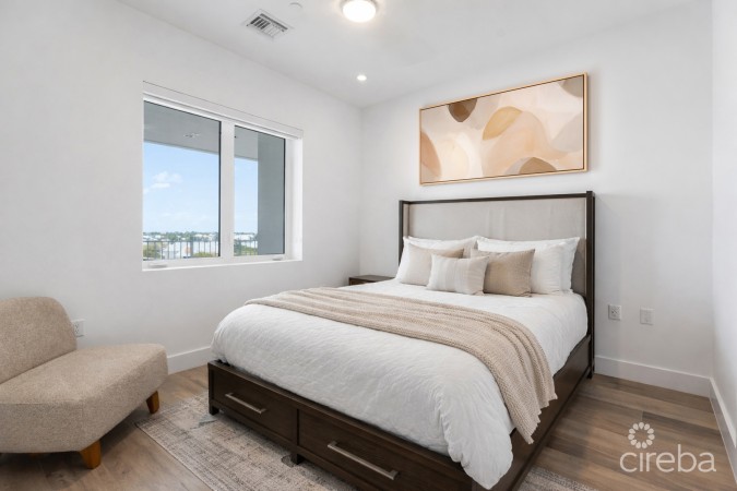 AURA PENTHOUSE #404