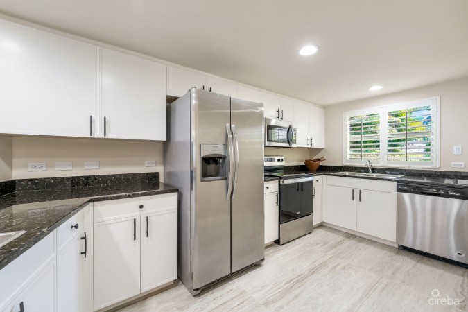 BEACHFRONT BLISS AT CAYMAN CLUB | SEVEN MILE BEACH