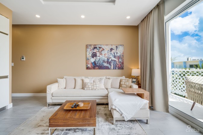 PRIME 1-BED CONDO AT THE GROVE | STEPS TO SMB & RESORT-STYLE LIVING