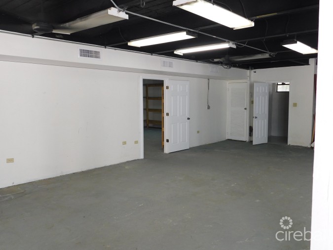 6,000 SQUARE FOOT STAND-ALONE WAREHOUSE - MARY STREET