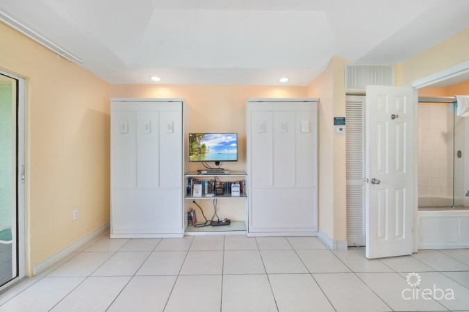 COMPASS POINT 205 - ONE BEDROOM