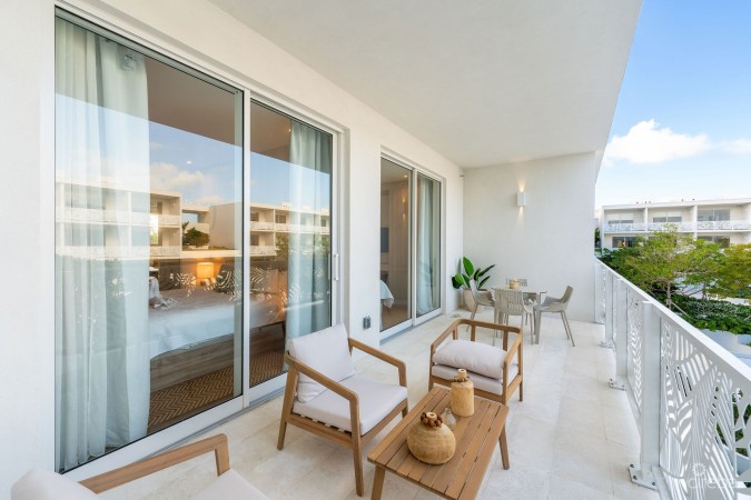 SOLACE AT THE GROVE TOO | SEVEN MILE CORRIDOR