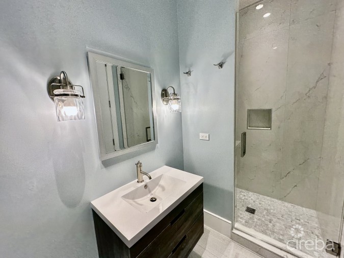 SOUTH BAY RESIDENCE IN SOUTH SOUND