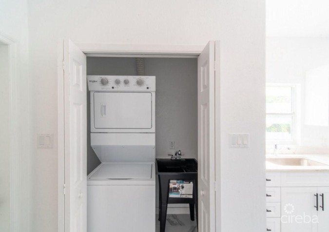 BODDEN TOWN FAMILY HOME