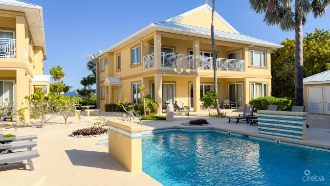 BEACHFRONT CONDO THE CLUB LITTLE CAYMAN