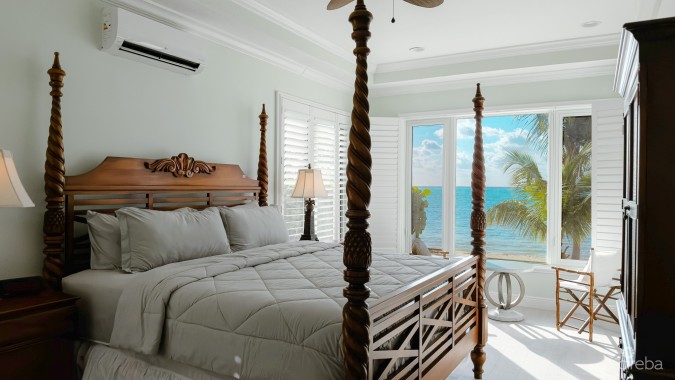 BEACHFRONT CONDO THE CLUB LITTLE CAYMAN