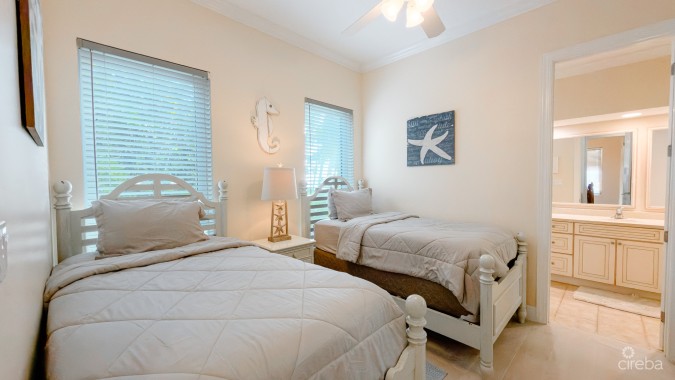 BEACHFRONT CONDO THE CLUB LITTLE CAYMAN