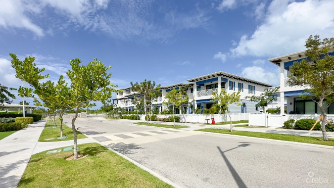 OLEA 3 BED CANAL FRONT DUPLEX