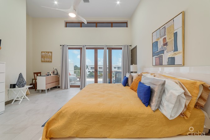 BEAUTIFUL ARVIA THREE BEDROOM