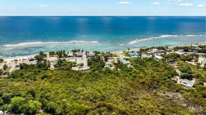 CHARMING OCEANVIEW COTTAGE EXPANSIVE 0.89 ACRE LOT