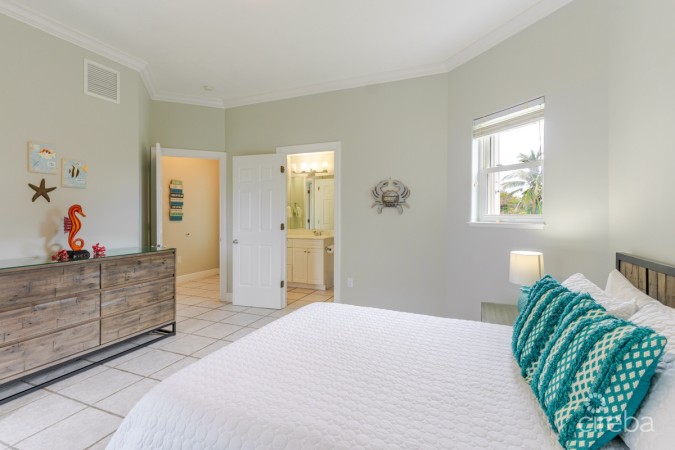 ON THE BAY UNIT 208, NORTH SIDE