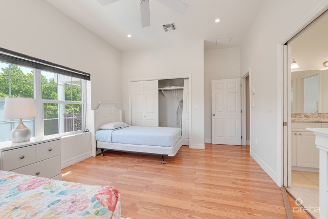 SOUTH SOUND 4 BED SINGLE FAMILY HOME W/ POOL IN GATED COMMUNITY