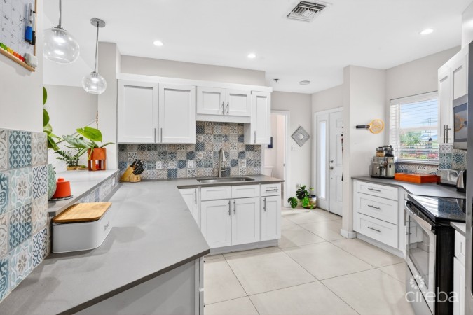 CAYMAN CROSSING  MODERN TWO BEDROOM