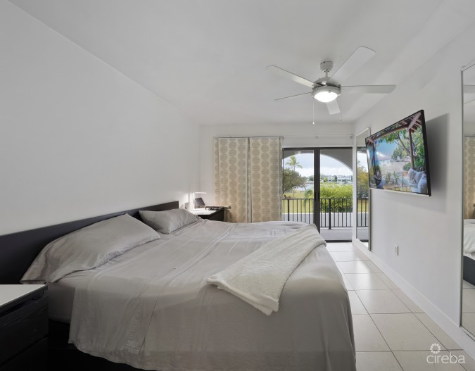 LIME TREE BAY TOWNHOUSE 2 BED 2.5 BATH SMB CORRIDOR
