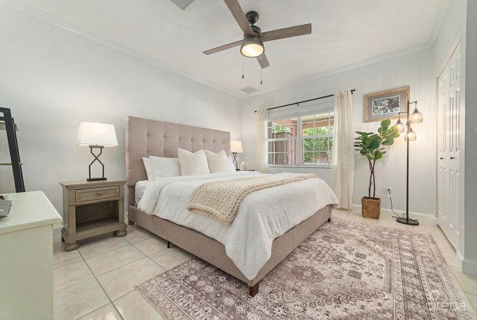 FULLY REMODELED 3 BEDROOM TOWNHOME IN PARK TRACE