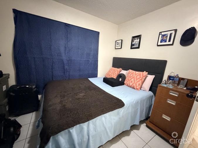 TROPICAL HAVEN - REMODELED 3 BEDROOM CONDO!