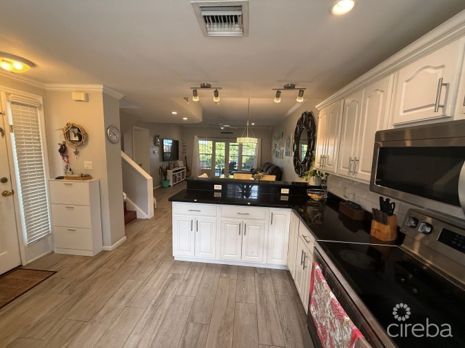 STUNNING 3 BED MYSTIC RETREAT GT