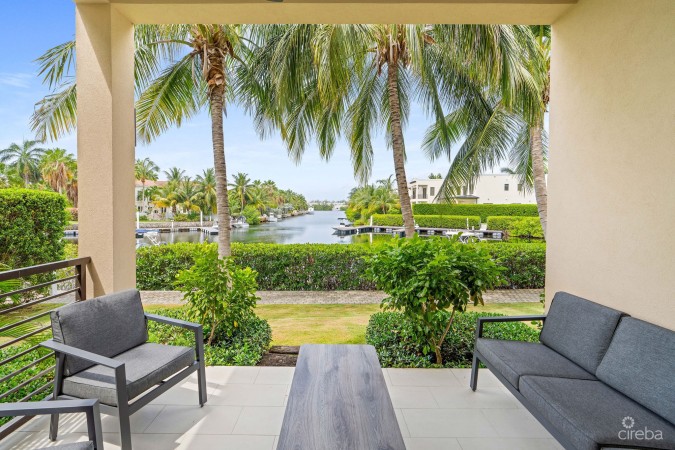 CYPRESS POINTE NORTH 101 - CANAL FRONT CRYSTAL HARBOUR