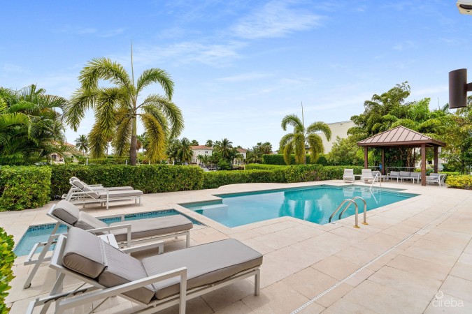 CYPRESS POINTE NORTH 101 - CANAL FRONT CRYSTAL HARBOUR