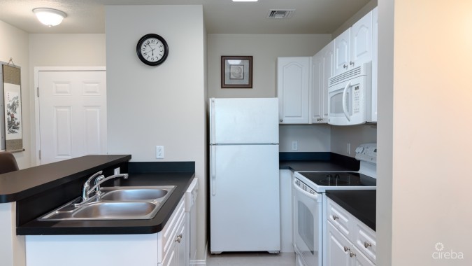 LAKESIDE 1 BED CONDO