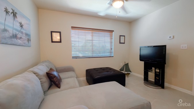 LAKESIDE 1 BED CONDO