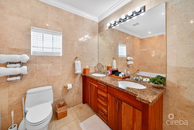 PALACADES VILLA 1 ON PROSPECT POINT