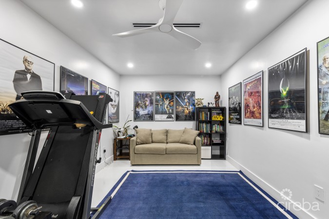 #6 LAKESHORE VILLAS / 2 BED PLUS DEN / 3 BATH