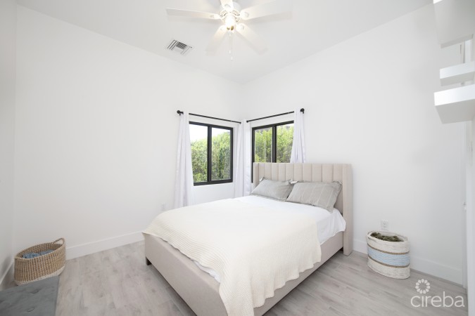 MODERN 3 BED, 3 BATH SINGLE FAMILY HOME. WITH BONUS OFFICE/DEN.