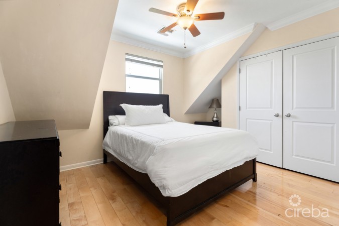 PARK PLACE 33, SEVEN MILE CORRIDOR