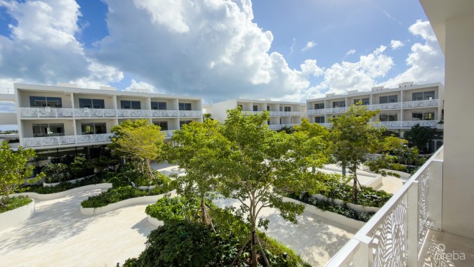 THE GROVE TOO #14 ONE BED CONDO