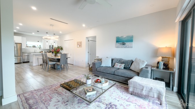 THE LAGOONS WATERFRONT TOWNHOUSE