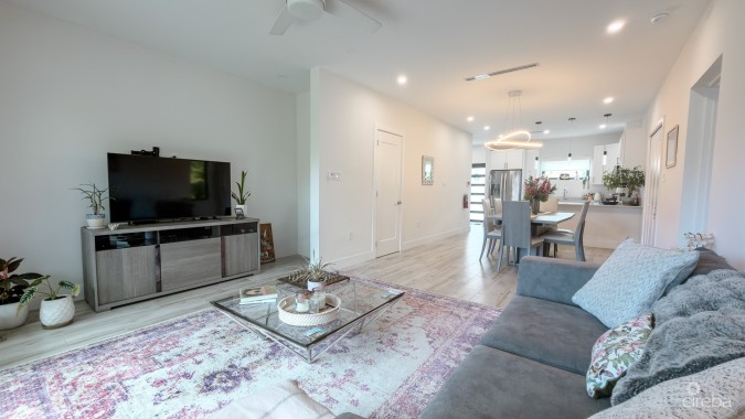 THE LAGOONS WATERFRONT TOWNHOUSE