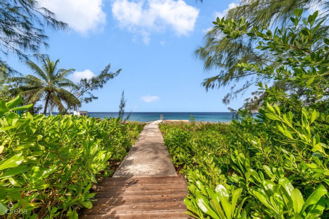 RARE 0.9 ACRES OCEANFRONT PARCEL ON GEORGE TOWN WATERFRONT