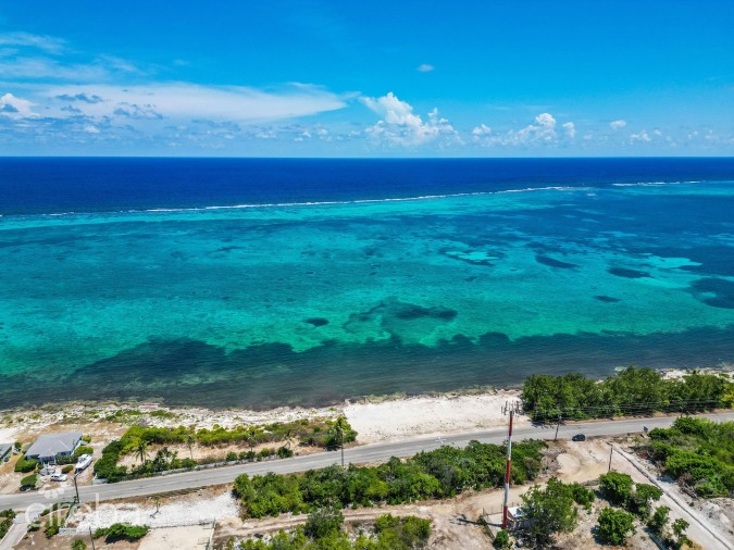 PRIME OCEANFRONT LAND - HOUSE LOT #2