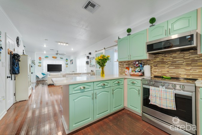 PARKLANE LIVING TOWNHOUSE