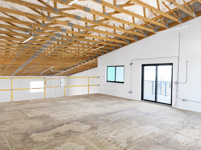 PRIME LOCATION - LEASED INVESTMENT WAREHOUSE