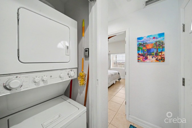 CASTAWAYS' COVE UNIT 328 A/B