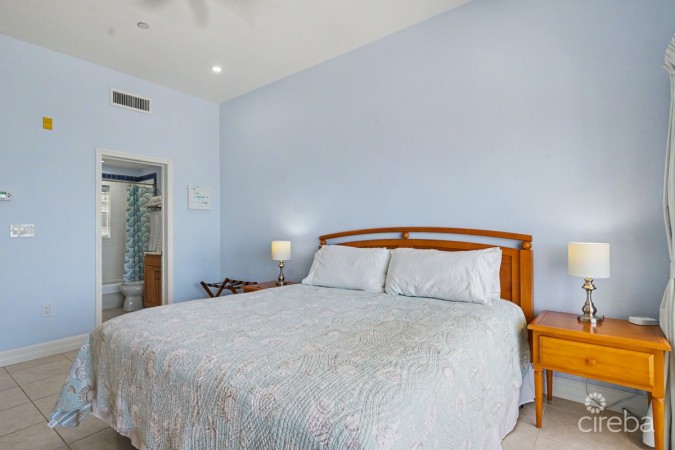 CASTAWAYS' COVE UNIT 328 A/B