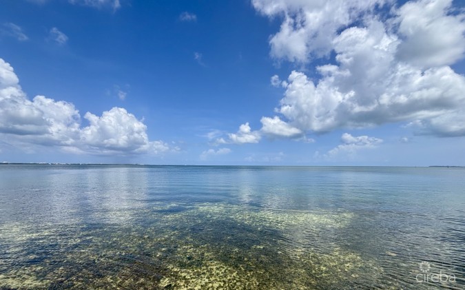 HARBOUR POINT OCEANFRONT 3 BED PLUS OFFICE