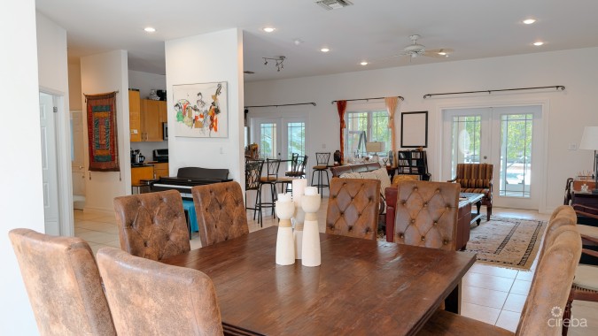 CANAL FRONT HOME 3 BED PROSPECT