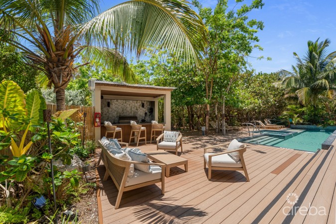 VIDA 104, BOUTIQUE RETREAT