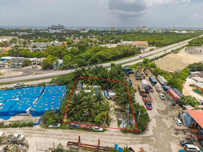 HEAVY INDUSTRIAL - 0.50 ACRES ON SEYMOUR DR