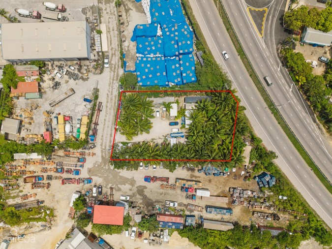 HEAVY INDUSTRIAL - 0.50 ACRES ON SEYMOUR DR