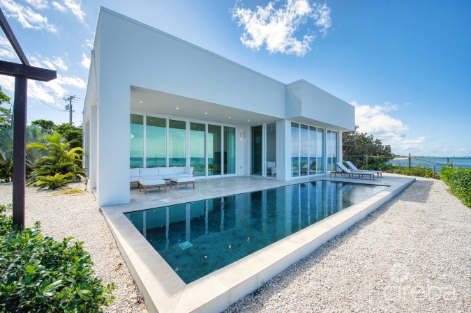 SEASIDE HIDEAWAY - FULLY RENOVATED BEACHFRONT GEM
